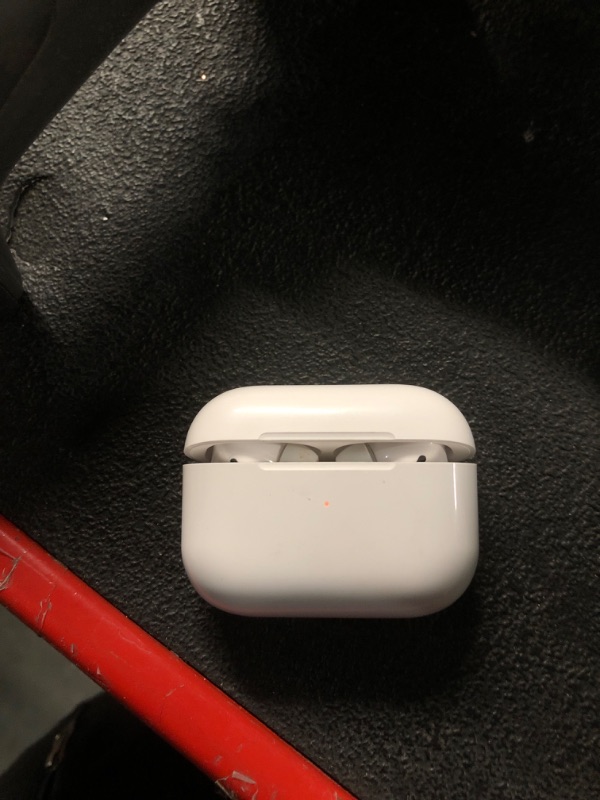 Photo 4 of **FOR PARTS/READ NOTES** Apple AirPods Pro (2nd Generation) Wireless Ear Buds with USB-C Charging