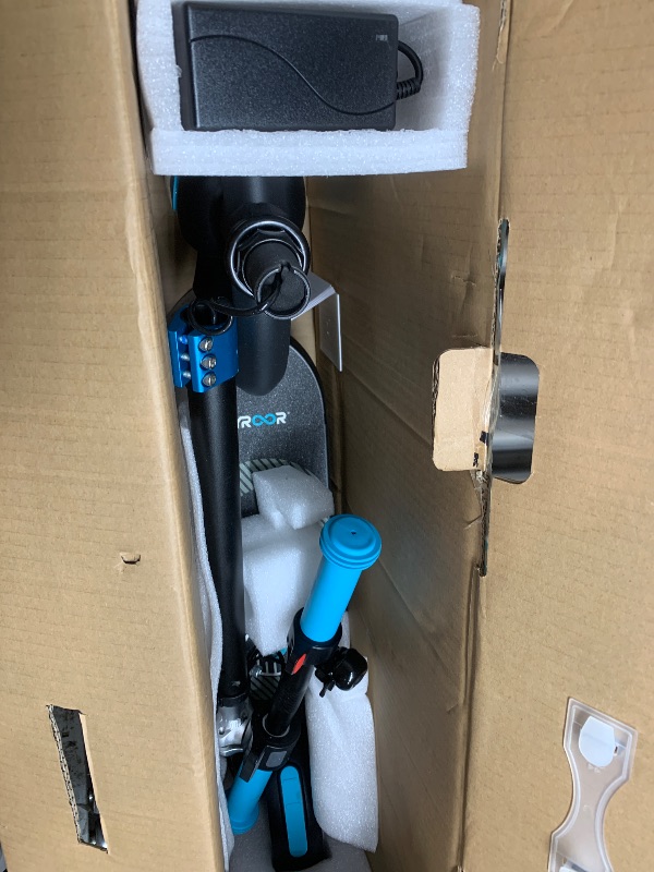 Photo 2 of ***USED - DOESN'T POWER ON OR CHARGE - UNABLE TO TROUBLESHOOT***
Gyroor H40 Kids Electric Scooter with 180W Motor & LED Visible Display, 10 Mph, Colorful Lights, Adjustable Speed and Height, Electric Scooter for Kids Ages 8-12 Ideal Gifts, H40-Blue