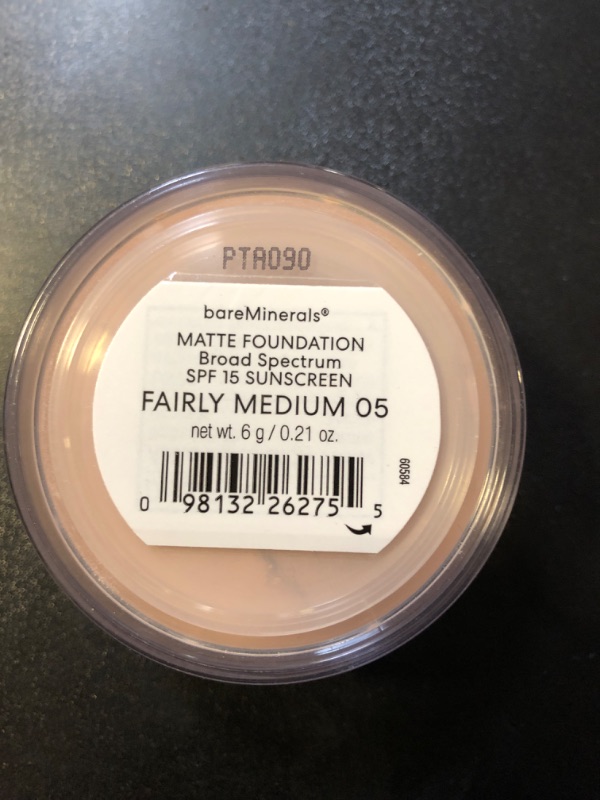 Photo 2 of bareMinerals Original Matte Loose Powder Foundation SPF 15