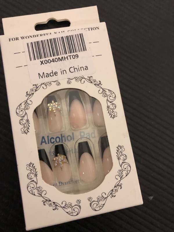 Photo 1 of Press on Nails Medium Square Fake Nails Black French False Nails Tip Acrylic Nails wiht Cute Snake&Maple Leaves Charm Designs Glue on Nails 3D Glossy Full Cover Stick on Nails for Women Manicure