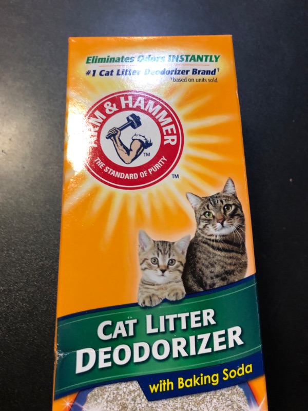 Photo 2 of ARM & Hammer Cat Litter Deodorizer 30 oz 1.88 Pound (Pack of 1)