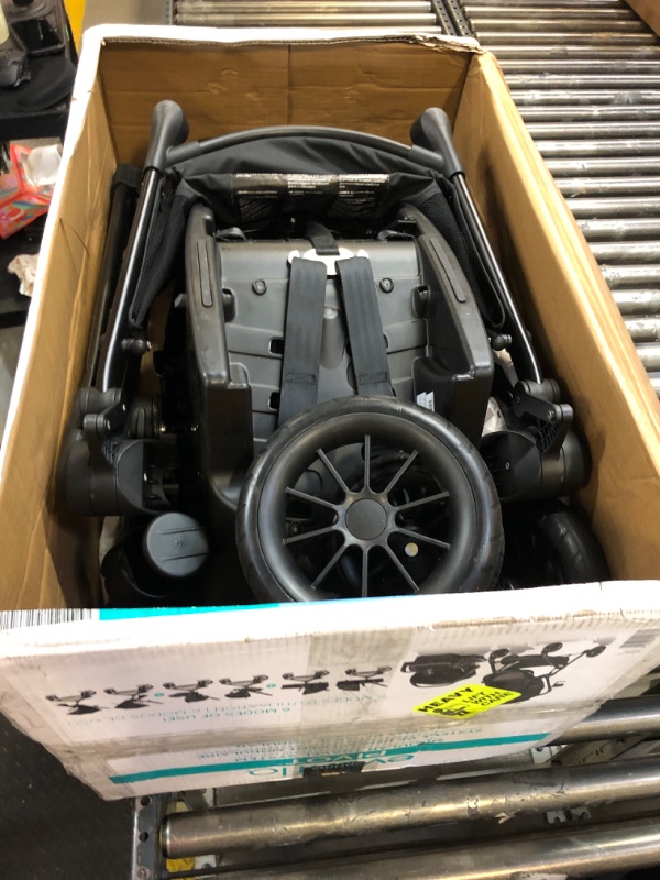 Evenflo Pivot Modular Travel System with SafeMax Car Seat, Casual Gray