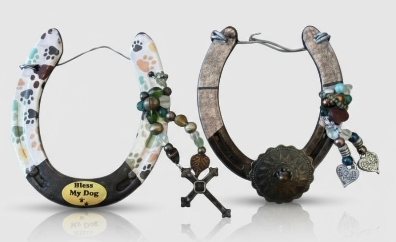 Photo 1 of HANGING HORSESHOE DECORATIVE WALL ART