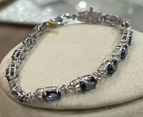 View 3 of STERLING SILVER W NATURAL TANZANITE ZOISITE (14 PCS) APPROX 10.26 CTW OVAL FACETED AND NATURAL DIAMOND 0.27 CTW BRACELET GGA CERTIFIED -BR009103
