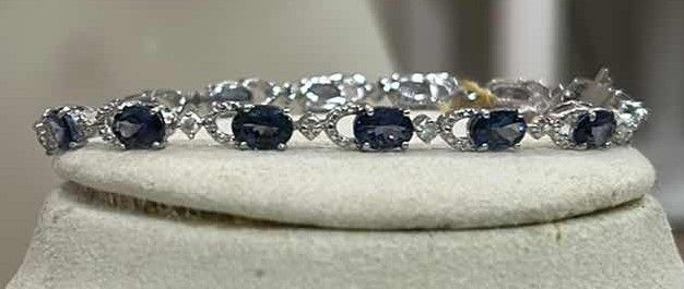 View 2 of STERLING SILVER W NATURAL TANZANITE ZOISITE (14 PCS) APPROX 10.26 CTW OVAL FACETED AND NATURAL DIAMOND 0.27 CTW BRACELET GGA CERTIFIED -BR009103