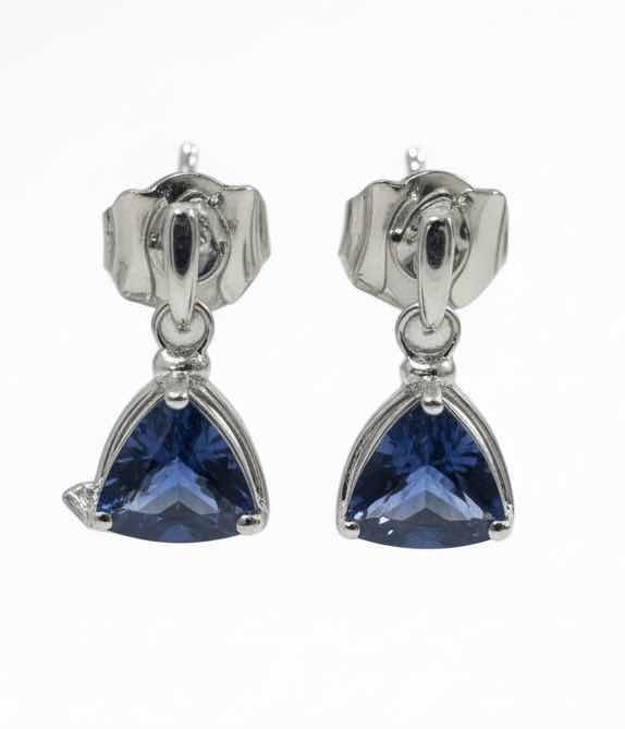 Photo 1 of STERLING SILVER W NATURAL TANZANITE ZOISITE (2 PCS) APPROX 1.45 CTW TRIANGULAR FACETED DROP EARRINGS GGA CERTIFIED -ER008580