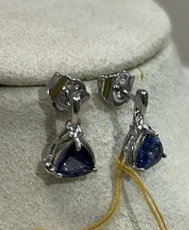 Photo 1 of STERLING SILVER W NATURAL TANZANITE ZOISITE (2 PCS) APPROX 1.45 CTW TRIANGULAR FACETED DROP EARRINGS GGA CERTIFIED -ER008580