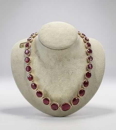 Photo 1 of STERLING SILVER (.925) W YELLOW GOLD OVERLAY NECKLACE W NATURAL RUBY CORUNDUM OVAL BRILLIANT FACETED (29 PCS) APPROX 136.41 CTW AND NATURAL DIAMOND ROUND BRILLIANT CUT (58 PCS) APPROX 3.79 CTW GGA INSURANCE APPRAISAL-NK017299