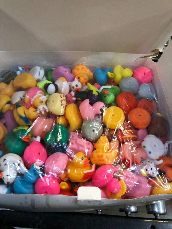 Photo 2 of 200 Pack Rubber Ducks in Bulk, Jeep Ducks for Ducking, Ducks for Jeeps Assorted, Bath Toys Floater Duck for Kids, Baby Showers Accessories Party Favors