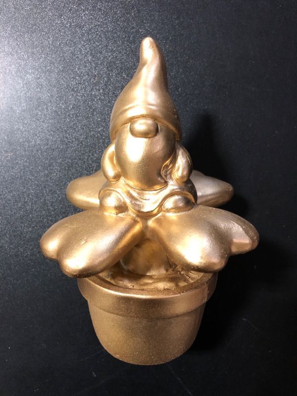 Photo 1 of St. Patrick's Day Gnomes Decor Standing Figurines Spring Resin Irish Gold Clover Gnome Elf Scandinavian Nordic Elf Figurine for Saint Patrick's Day Party Tabletop Mantle Decorations
