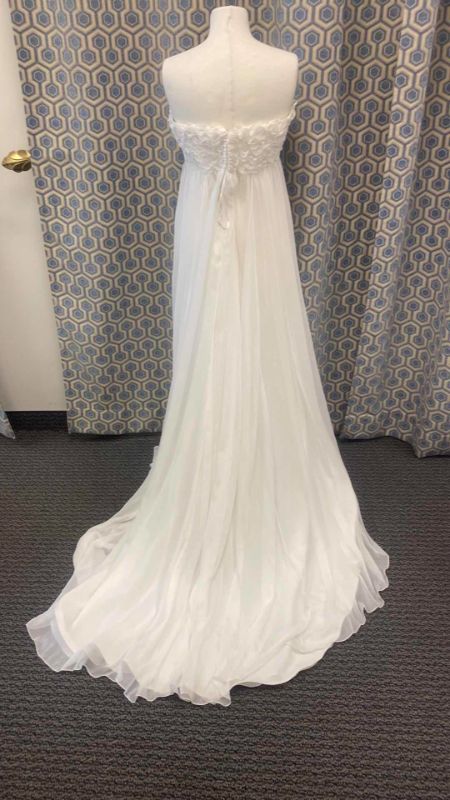 Photo 1 of BRIDAL GOWN “PRONOVIAS” IVORY CHIFFON SIZE 10