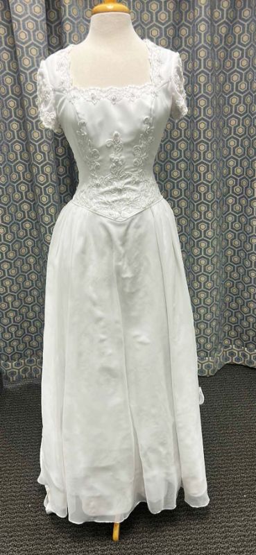 Photo 1 of BRIDAL GOWN, “BRIDAL ELEGANCE” MOONLIGHT WHITE, SHORT-SLEEVED SQUARE NECKLINE, EMBROIDERED BODICE, FULL CHIFFON TRAIN SIZE 6, 