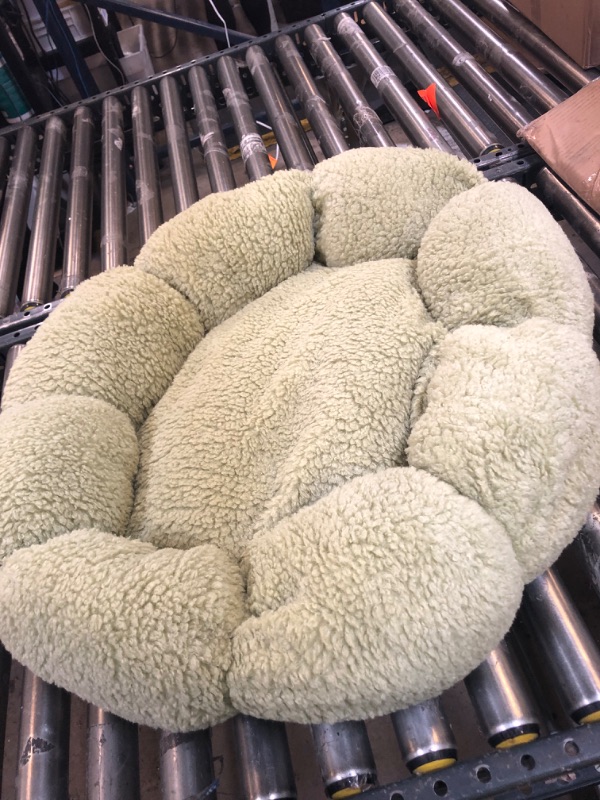 Photo 2 of Lesure Calming Medium Dog Bed - Flower Donut Round Fluffy Puppy Bed in Plush Teddy Sherpa, Non-Slip Cute Flower Cat Beds for Indoor Cats, Medium Pet Bed Fits up to 45 lbs, Machine Washable, Green 30"