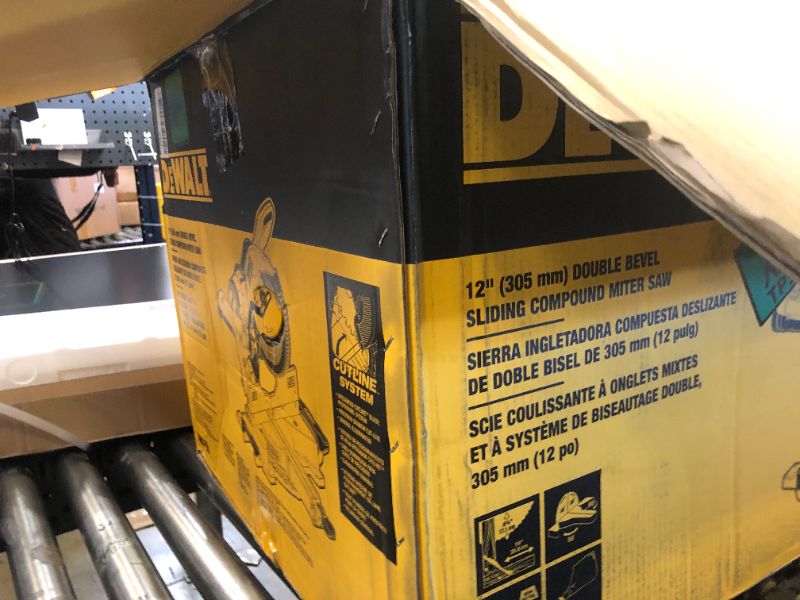 Photo 3 of DEWALT Double Bevel Sliding Miter Saw, 12-inch, Compound (DWS780)