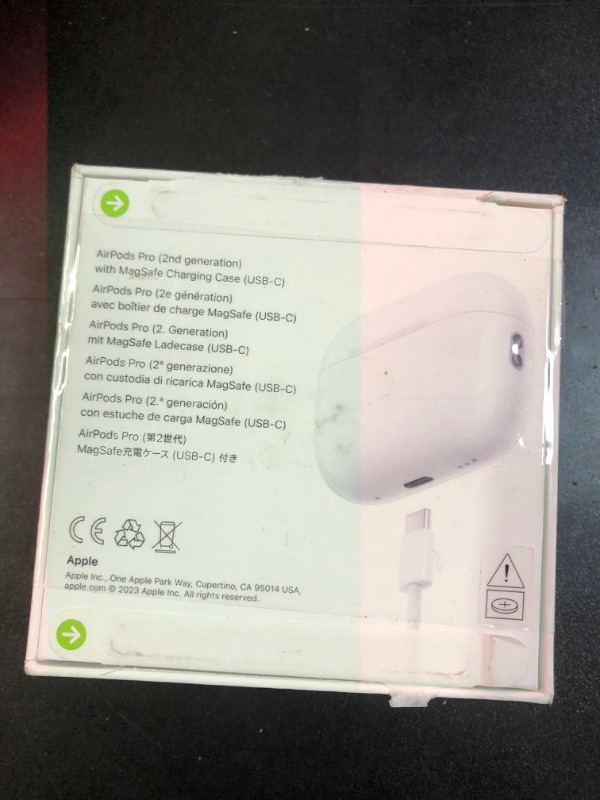 Photo 1 of AirPods Pro (2nd generation) with MagSafe Case (USB?C)