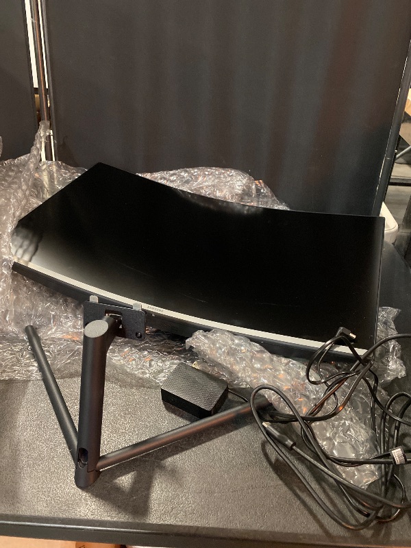 Photo 1 of DESING MAY VARY**SAMSUNG 32" CR50 FHD 1500R Curved Monitor, 75Hz, 4ms GTG, AMD Freesync, HDMI, VGA (LC32R500FHNXZA)
