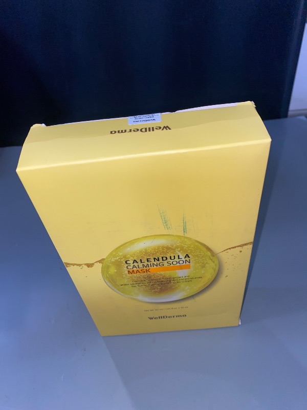 Photo 1 of Wellderma Calendula Calming Soon Mask Set