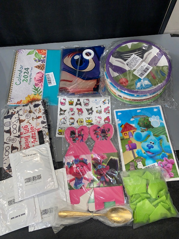 Photo 1 of LOT OF 13 MISCELLANEOUS ITEMS 
