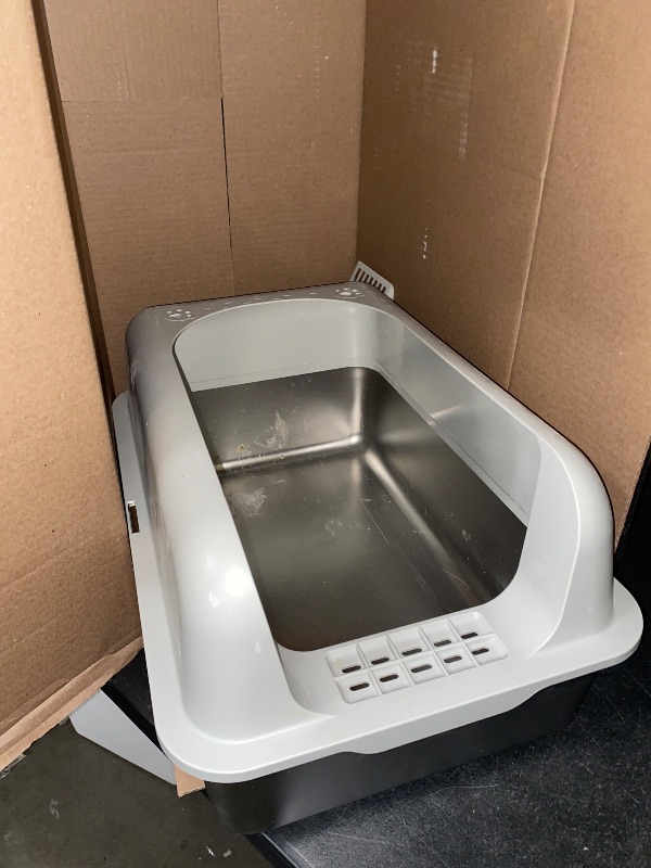 Photo 1 of Stainless Steel Cat Litter Box witn High Sides, Extra Large Litter Box with Lid, Metal Litter Boxes for Multiple Cats, Anti-Leakage,Non-Stick, Easy to Clean, Included Cat Litter Mat, Scoop
