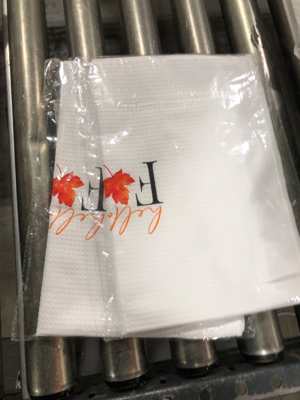 Photo 1 of Voatok Fall Kitchen Towels, Autumn Fall Hand Towels Maple Leaves Thanksgiving Decorations, Fall Dish Towels Dish Cloths for Kitchen Bathroom Decor(White)