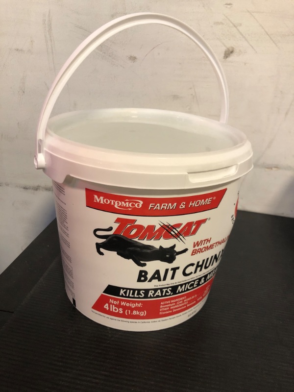 Photo 1 of Tomcat Bait Chunx Bait Pellets For Mice and Rats 4 pk