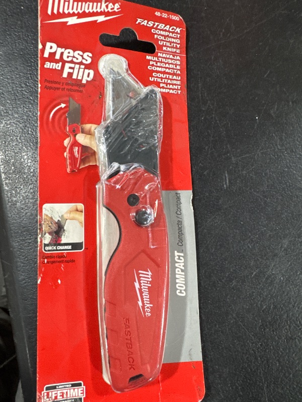 Photo 1 of Milwaukee Hand Tools - FASTBACK™ Compact Flip Utility Knife
