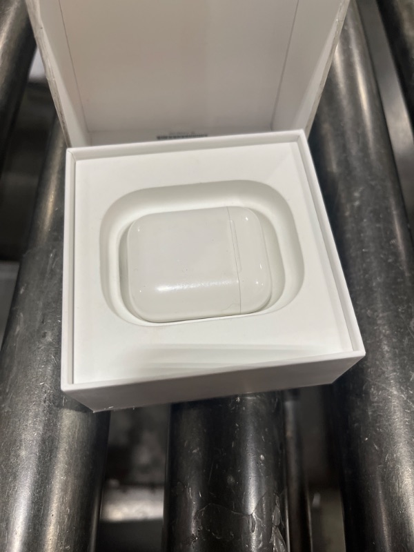 Photo 2 of AirPods Pro (2nd generation) with MagSafe Case