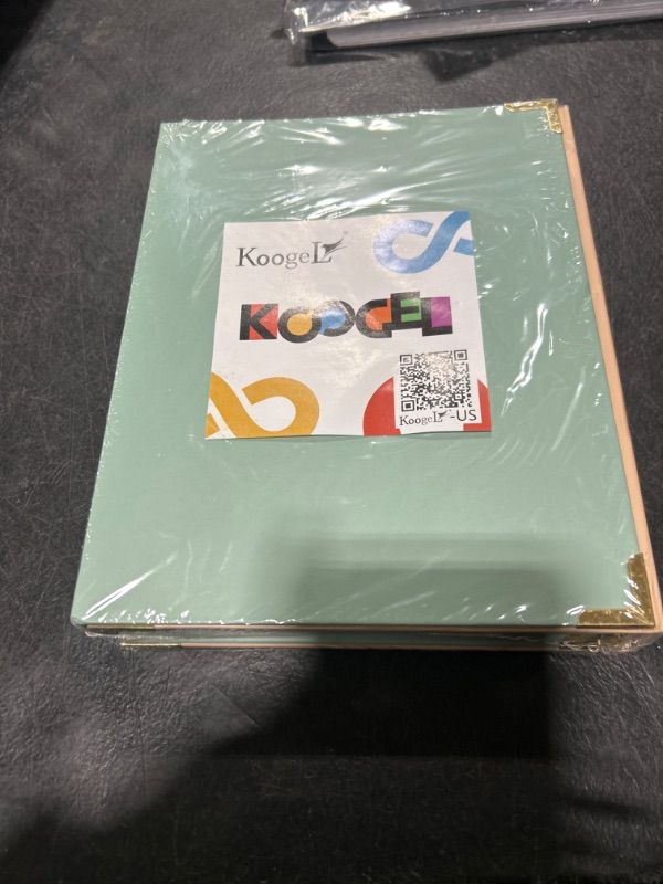 Photo 2 of Koogel 2 Sets 6-Ring Binders, Refillable Binder 7"x9.3" Creamy White and Green Planner Binder for Journaling Collections with 70 Sheets Ruled Refill Paper 70gsm