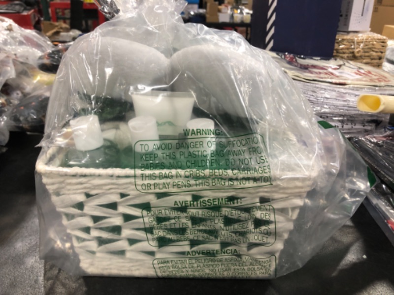 Photo 1 of Bed Bath & Body Spa Gift Basket. Spearmint Eucalyptus Pampering XL Bath Basket for Relaxing Gift. Natural & Sulfate Free Relaxation Gift Care Package for Men & Women. Best Bath Gift Set