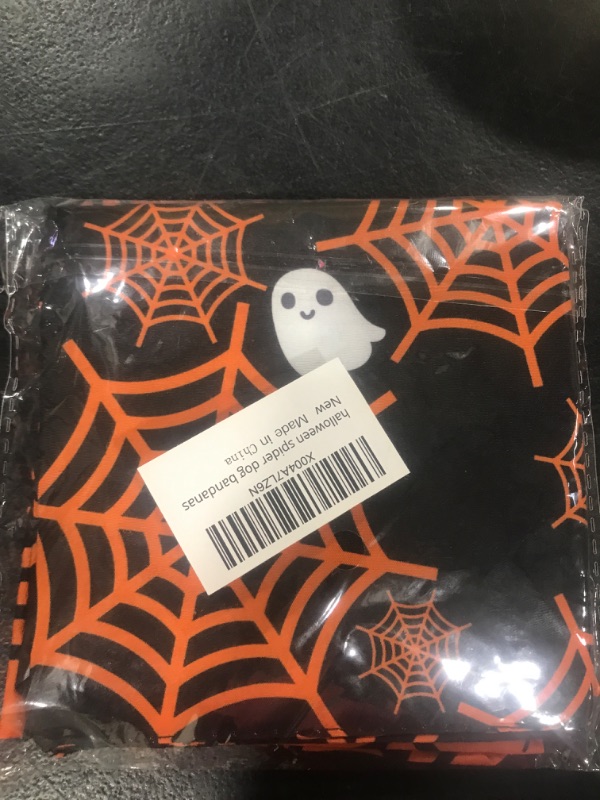 Photo 2 of Halloween Dog bandana (spiter)