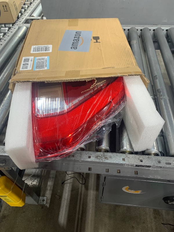Photo 1 of Dasbecan Left Driver Side Tail Light without Bulb Compatible with 2021 2022 2023 Ford F150 F-150 XL Replaces ML3Z-13404-E Rear Taillight Housing Incandescent Type