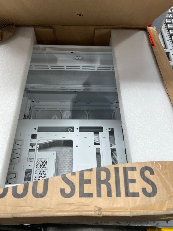 Photo 2 of **MISSING PART READ NOTES**
CORSAIR 6500D AIRFLOW Mid-Tower ATX Dual Chamber PC Case – Tempered Glass – Reverse Connection Motherboard Compatible – No Fans Included – White