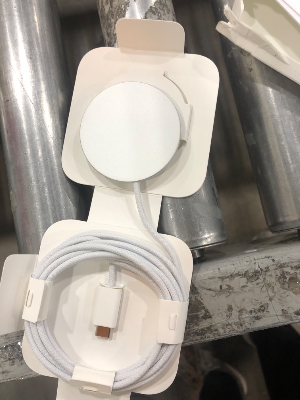 Photo 2 of Apple MagSafe Charger (2m) - Wireless Charger with Fast Charging Capability, Compatible with iPhone and AirPods ???????