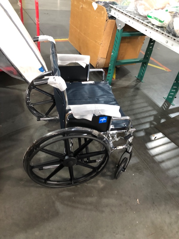 Photo 6 of ***USED - LIKELY MISSING PARTS - UNABLE TO VERIFY FUNCTIONALITY - SEE PICTURES***
Medline Excel Extra-Wide Bariatric Wheelchair For Adults and Seniors with 24" Wide Seat, Supports up to 500 lbs