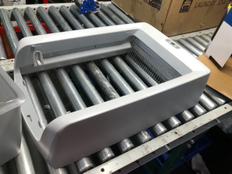 Photo 1 of ***USED - DIRTY - MISSING PARTS - UNABLE TO TEST - SEE PICTURES***
PetSafe ScoopFree Crystal Pro Self Cleaning Litter Box (19.1x17.6x27.6 Inch), Electric Litter Box for Cats, Automatic Waste Removal, Top-Entry Hooded Cover, Self Scooping Litter Box (Grey)