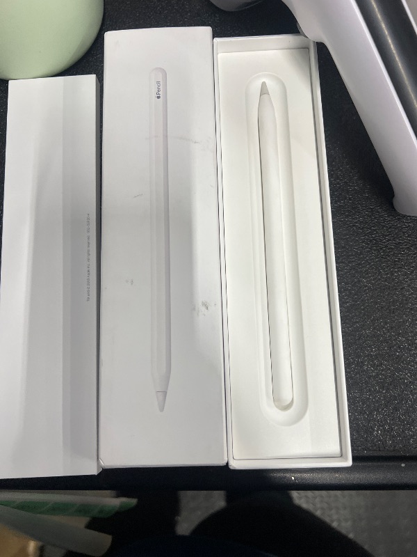 Photo 2 of Apple Pencil (2nd generation): Pixel-perfect precision and industry-leading low latency