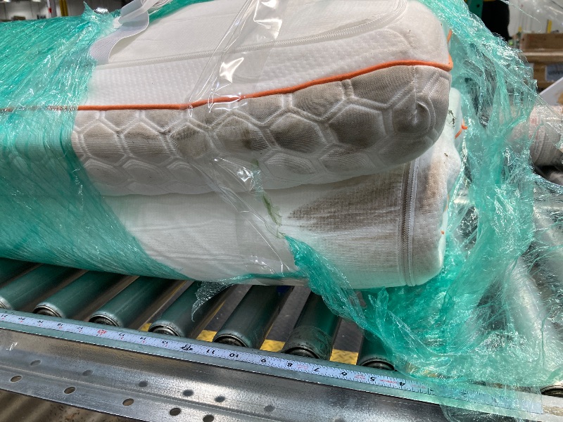 Photo 1 of Dormeo Octasmart Plus Mattress Topper - King Cooling Mattress Topper with Memory Foam