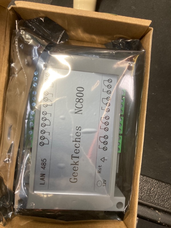 Photo 1 of Ethernet RJ45 TCP/IP Relay Remote Control Board 8-Channel Relay Module Board 10A Relay Controller Network Relay Switch Controller Module for Smart Home Control 250V/AC with Case(Black)