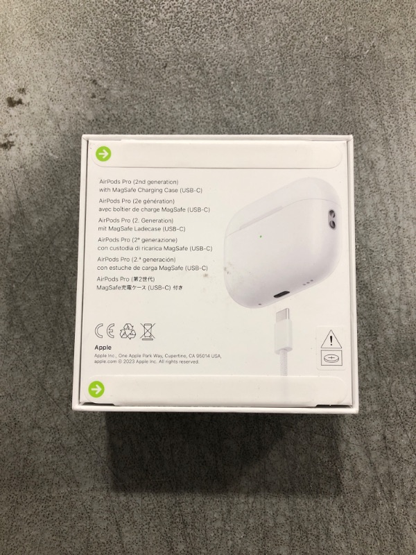 Photo 3 of AirPods Pro (2nd generation) with MagSafe Case (USB?C)