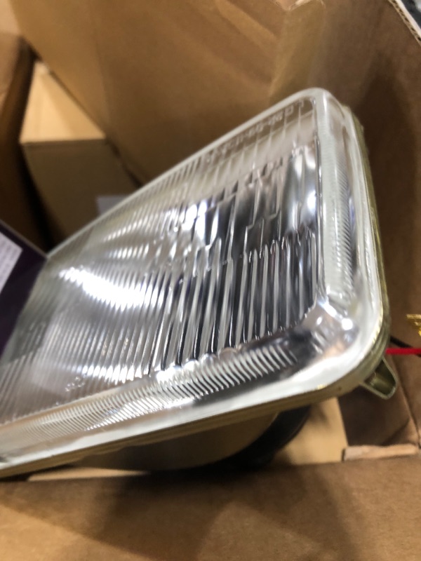 Photo 3 of Parts N Go 4x6 Rectangular Plain Conversion Headlights Kit Sealed Beam Glass Lights with Halogen High/Low Bulbs Compatible with Cars/Trucks from 1976-1992 - H4656 H4651 60/55w 9003/H4