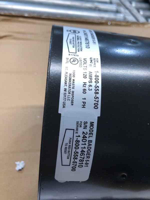 Photo 5 of ***USED - LIKELY MISSING PARTS - UNABLE TO VERIFY FUNCTIONALITY***
InSinkErator Badger 5, 1/2 HP Continuous Feed Kitchen Garbage Disposal, Standard Series