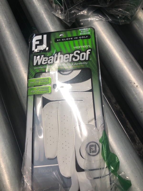 Photo 2 of (RIGHT HAND GLOVE) FootJoy Women's WeatherSof Golf Glove - Prior Generation MEDIUM