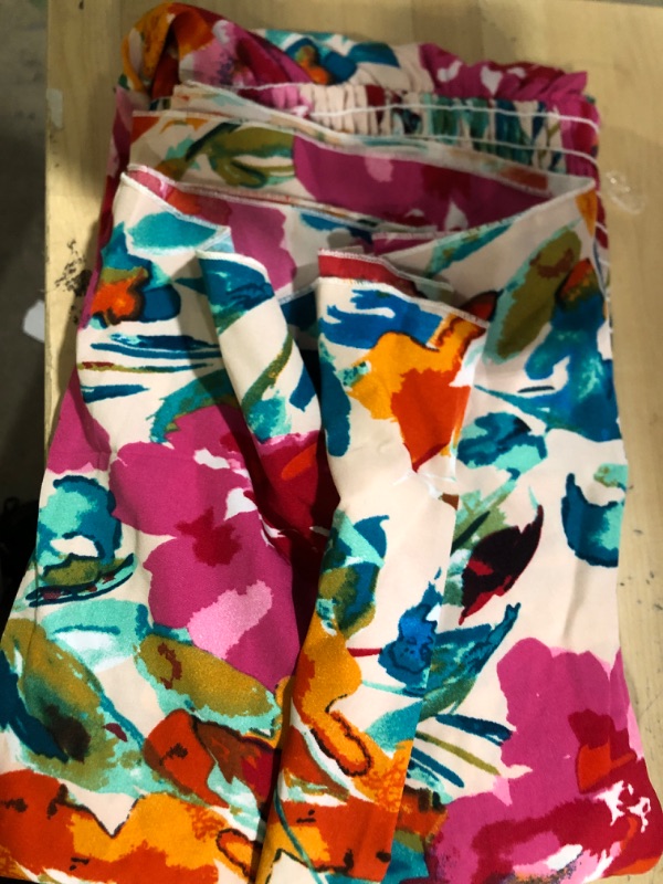 Photo 1 of  Floral Dress Size (M)