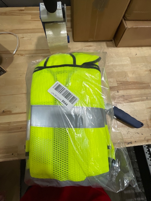 Photo 2 of 10 pk of safety vest