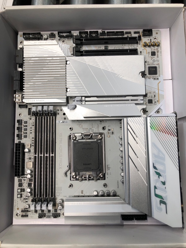 Photo 1 of (READ FULL POST) GIGABYTE X670E AORUS PRO X (AM5/ LGA 1718/ AMD/ X670E/ EATX/ 5-Year Warranty/ DDR5/ Quad M.2/ PCIe 5.0/ USB 3.2 Gen2X2 Type-C/WiFi 7/ Intel 2.5GbE LAN/Q-Flash Plus/EZ-Latch Plus/Motherboard)