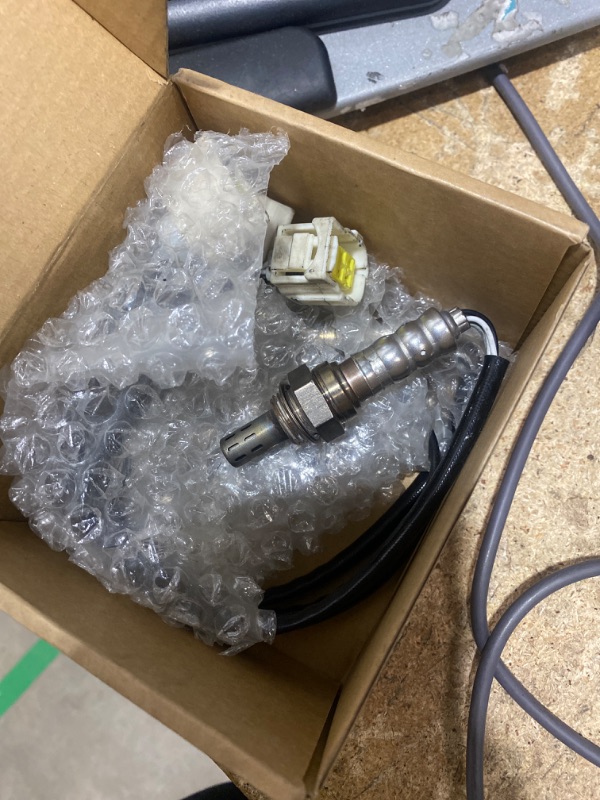 Photo 1 of MOTOKU Upstream and Downstream Oxygen O2 Sensor for Chrysler 200 300 Pacifica Town & Country Jeep Cherokee Wrangler Dodge Avenger Challenger Charger Durango Journey Ram 1500 2500 3500 4500 5500