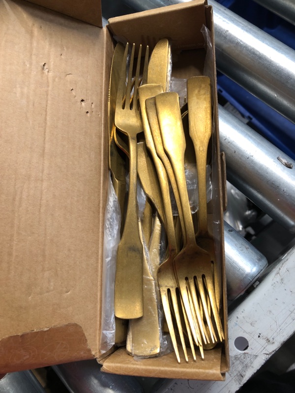 Photo 2 of ***SEE NOTES*** Alata Kate Gold Tumbled 20-Piece Silverware Set