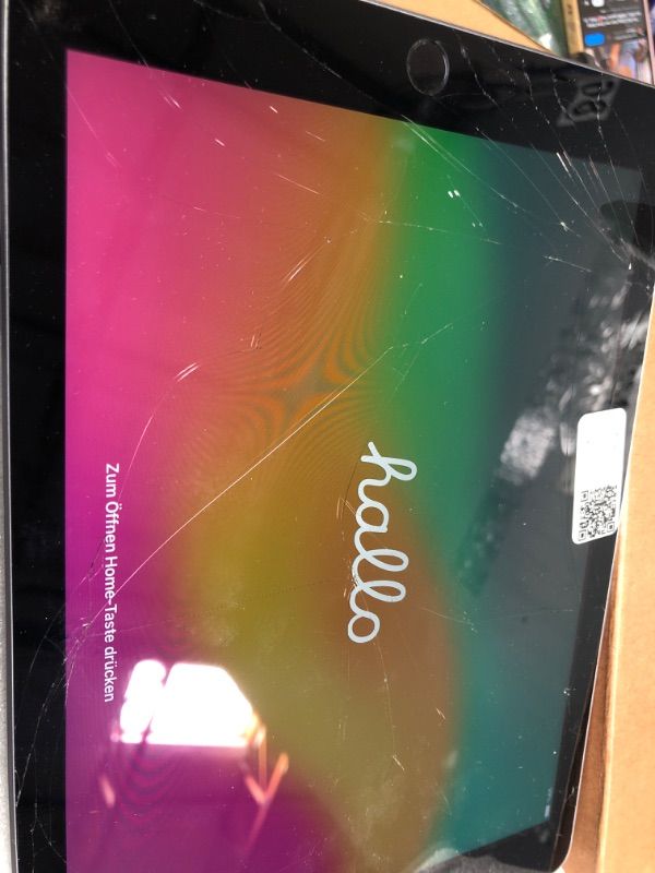 Photo 8 of 2018 Apple iPad (WiFi, 128GB) Space Gray (Renewed)-----CRACKED SCREEN ---SOLD AS IS ---NO REFUND----