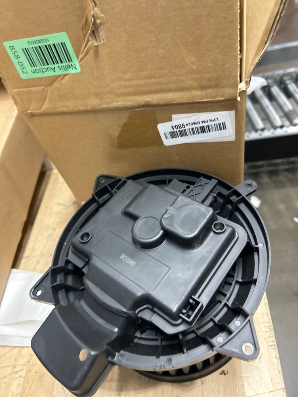 Photo 2 of **UNABLE TO TEST FUNCTIONALITY, UNKNOWN IF NEW**
YMAUGP Front HVAC Heater Blower Motor Assembly For Mercedes-Benz GL320 GL350 GL450 GL550 ML320, ML350, ML450, ML500, ML550, ML63 AMG, R320, R350, R500, R550, R63 AMG, 2006-2012 A1648350007 A1648350307