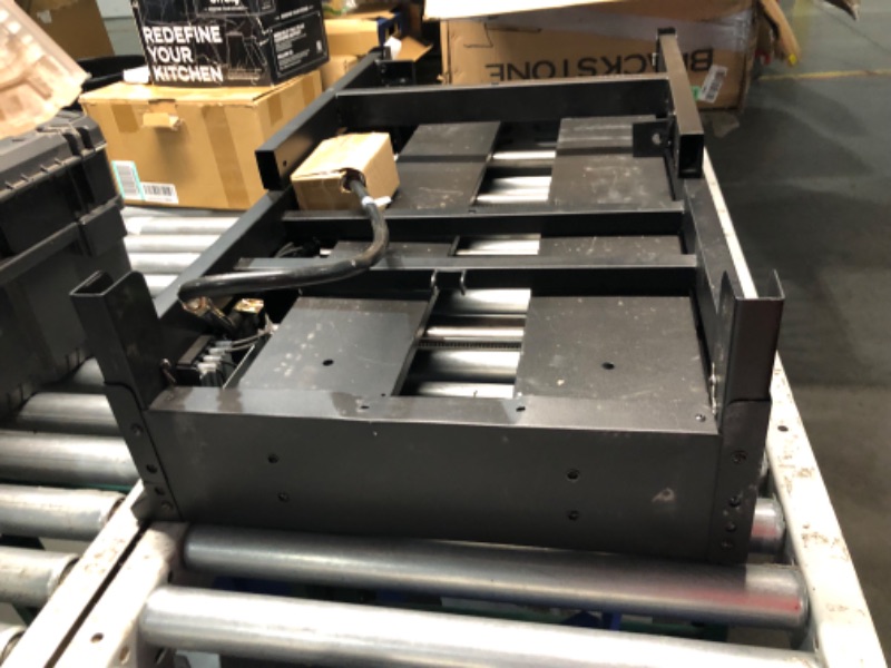 Photo 7 of ***DAMAGED - MISSING PARTS - SEE PICTURES - UNABLE TO VERIFY FUNCTIONALITY***
Blackstone 1554 36" Omnivore Griddle with Folding Side Shelves, 36 Inch, Black